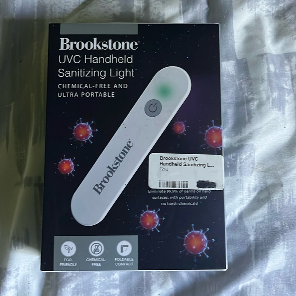NWT brookstone sanitizing light
